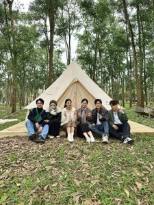 Người Hà Nội chuộng không gian xanh để thư giãn cuối tuần.