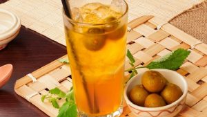 Nước sấu chua ngọt, thanh mát – Thức uống đặc trưng mùa hè Hà Nội.