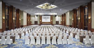 Melia Hanoi với không gian nghỉ dưỡng hiện đại và tiện nghi, gần trung tâm thủ đô.