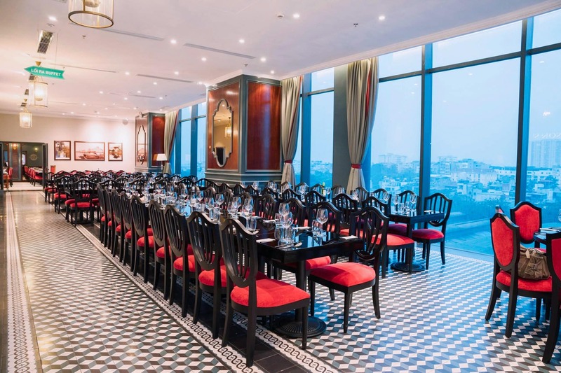 Maison Sen là địa điểm tổ chức YEP ấm cúng với không gian buffet sang trọng.