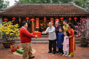 Quy trình xông đất đúng cách để rước tài lộc