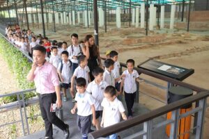 Giá vé vào cổng Hoàng Thành Thăng Long